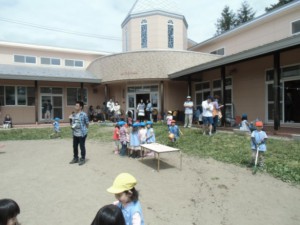 お父さん・お母さんと一緒に登園しました 画像:お父さん・お母さんと一緒に登園しました