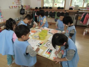 私達は絵の具でお絵描きです 画像:私達は絵の具でお絵描きです