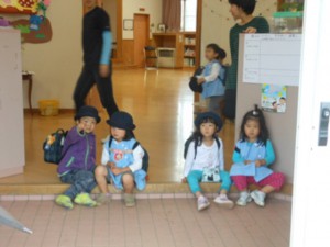 衣替え!今日から青い帽子に変わりました 画像:衣替え!今日から青い帽子に変わりました