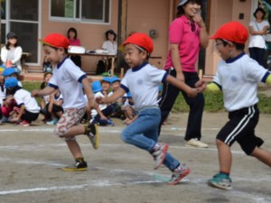 画像：赤は4歳児のちゅうりっぷ組！