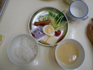 画像：朝食基本メニューです